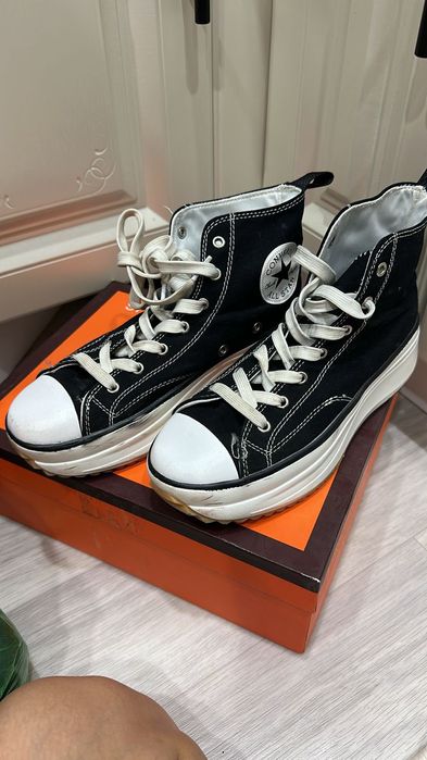 1. Продам школьные ботинки для мальчика и конверсе для девочек