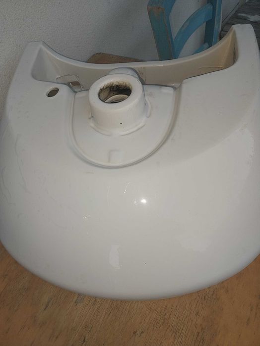 Порцеланова  мивка  за баня