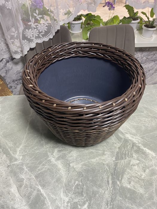 Кашпо из ротанга