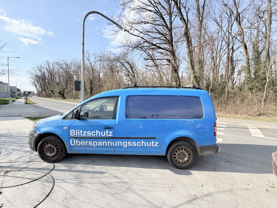 Caddy Maxi LUNG  2.0 D Automatic