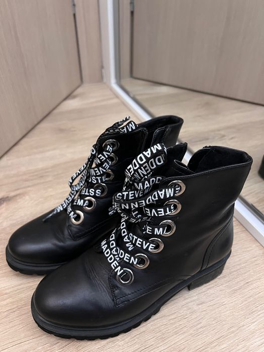 Bocanci Steve Madden mărimea 38