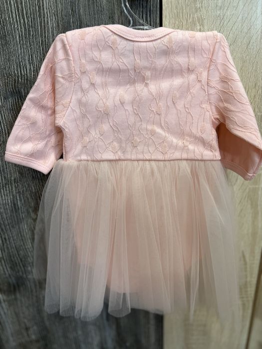 Продаю НОВОЕ платье для девочки 6-9 месяцев