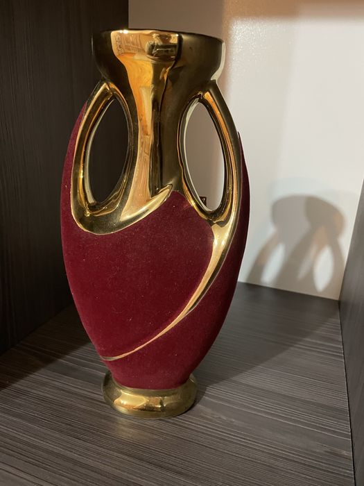 Продаются Вазы б/у