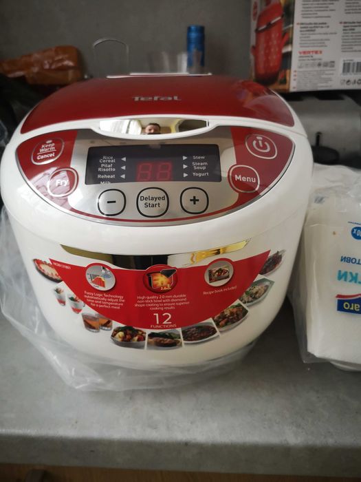 Мултикукър Тефал нов