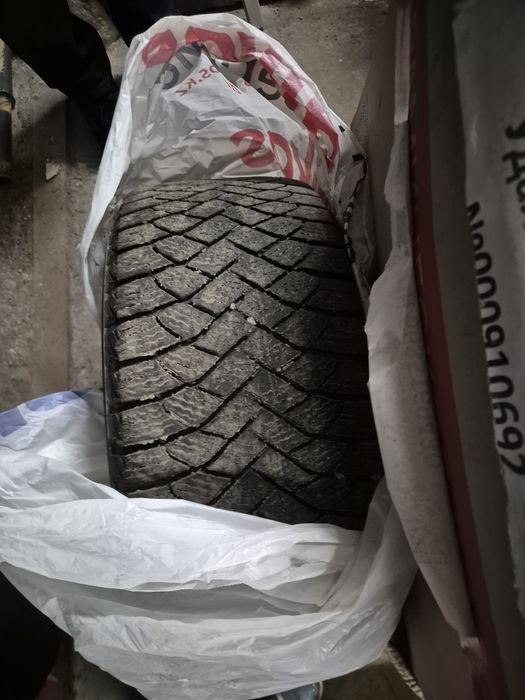 Резина зима, липучка, 225/45/17 MAXXIS