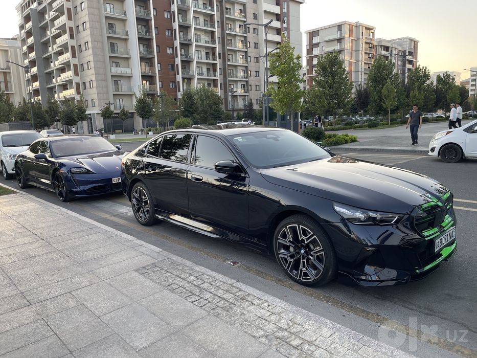Срочно  BMW i5 35L идеал