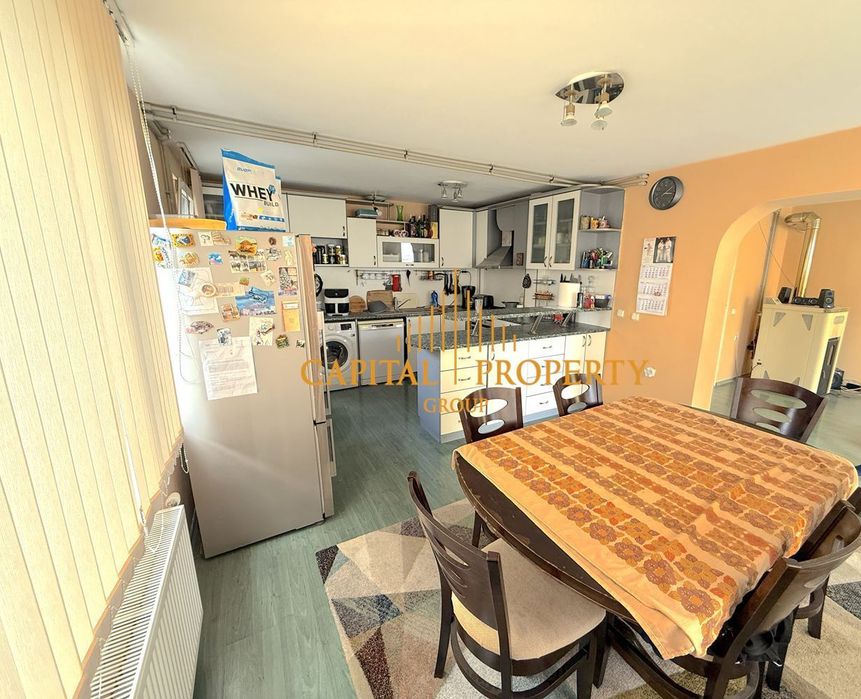 Многостаен в Варна-Цветен площ 150м2