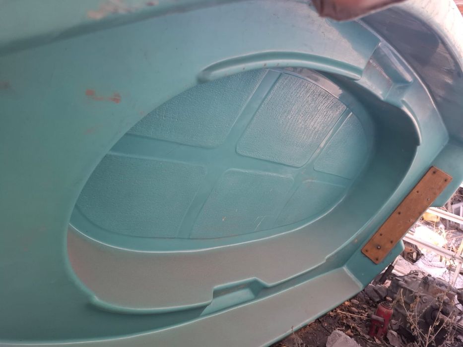 Пластиковая с электромотором