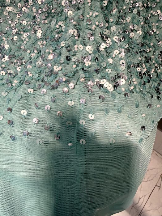 Официални вечерни рокли