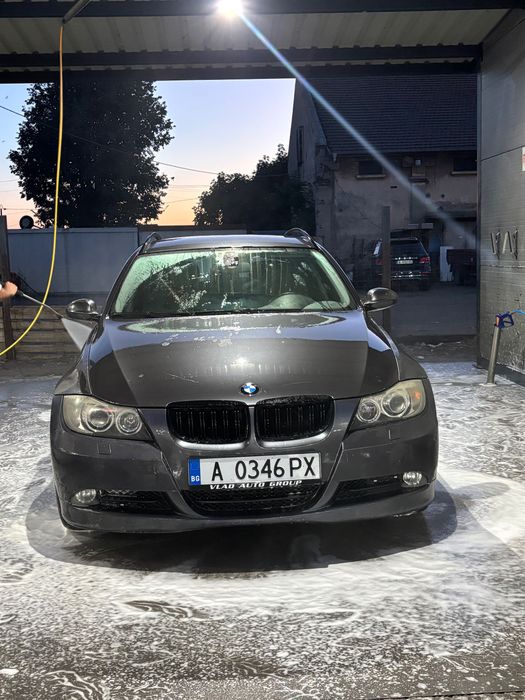 Продавам БМВ Е91 320d 163