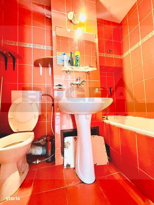Apartament 2 camere decomandate, etaj intermediar, zona Clabucet
