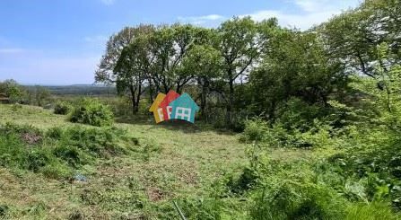 Парцел в Варна-м-т Боровец - юг площ 1370 цена 80000