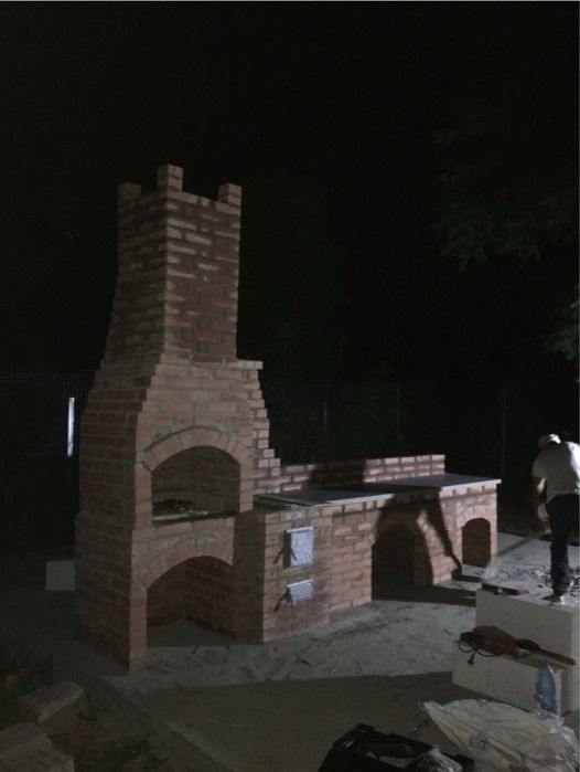 Gratare din Caramida / de Gradina