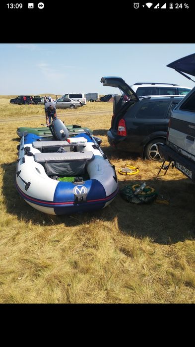 Продам лодку Ямаран 280