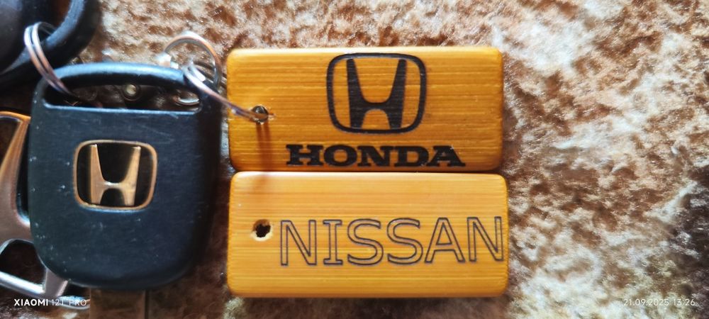 Лазерно гравиране на дърво,порцелан,кожа,стъкло