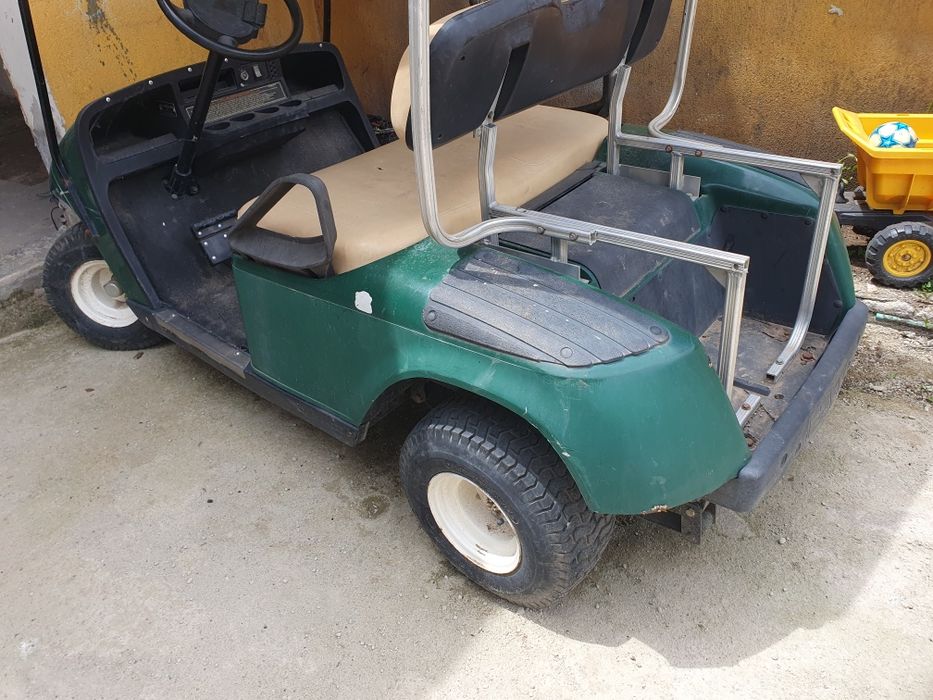 Masina de golf EZ-GO electric