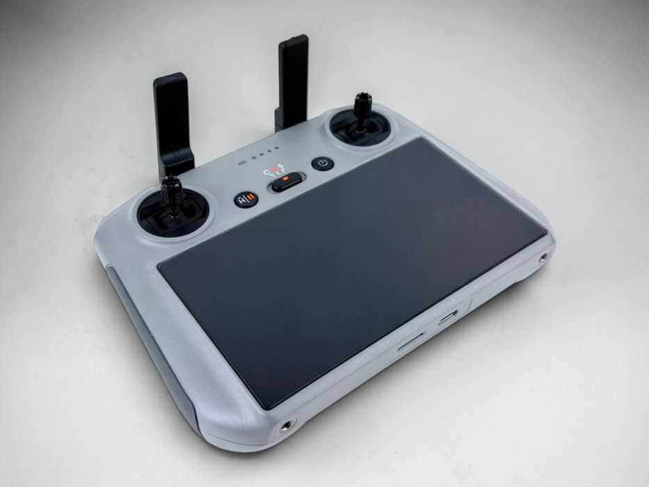 Дрон DJI Mini 4 Pro + Контролер DJI RC 2 Перфектни! Гаранция!