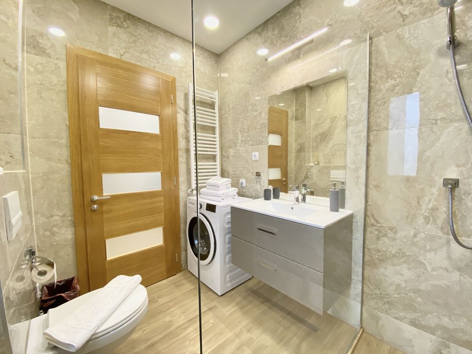 Apartament 2 camere ,strada Plopilor,zona Platinia.