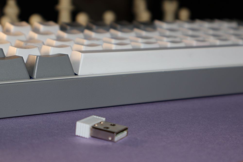 Keyboard Red dragon K616, cu LED și Bluetooth si stick