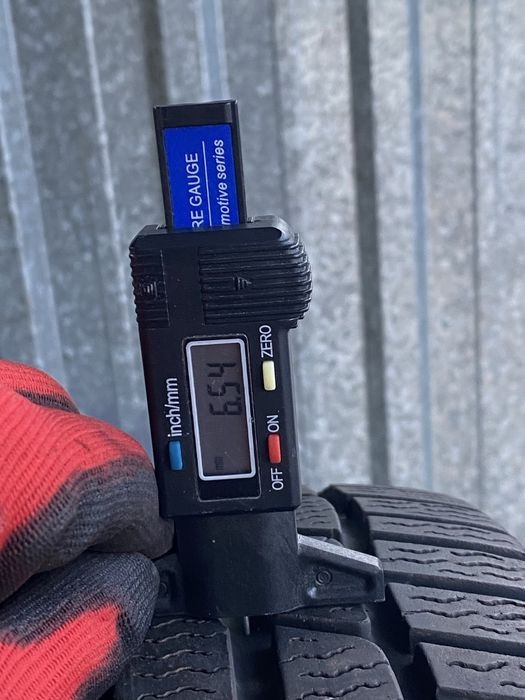 205/60/16 Зимни Континентал