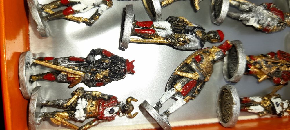 Soldati plumb jucarii