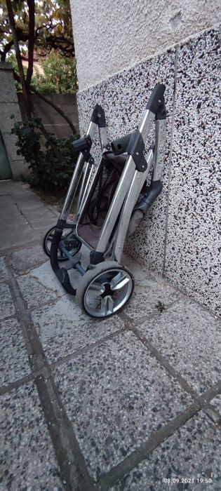продава се детцка количка