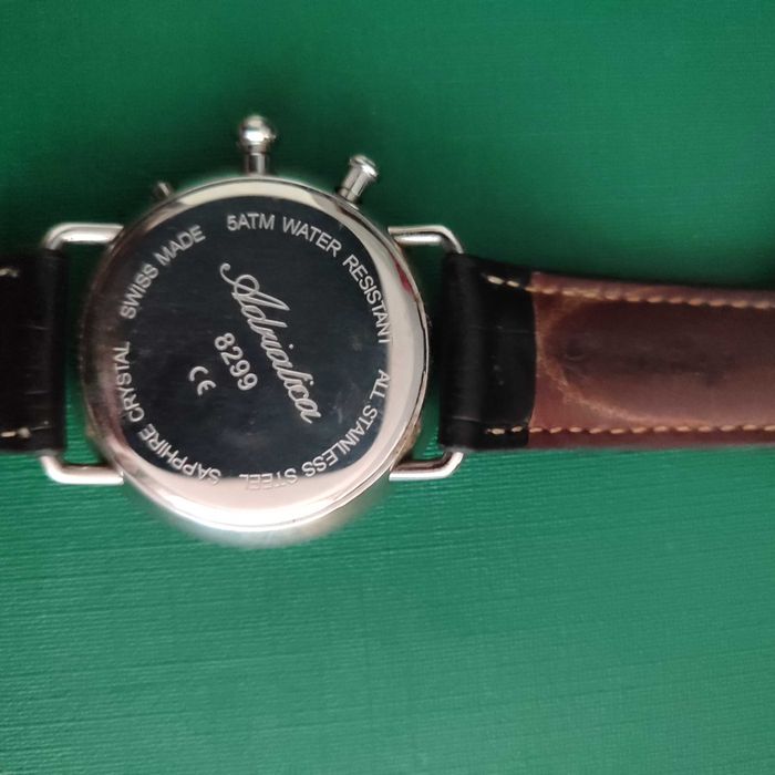 Часы швейцарские