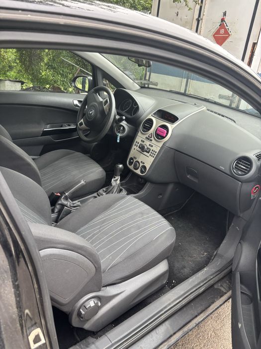 Opel corsa 1.2 бензин
