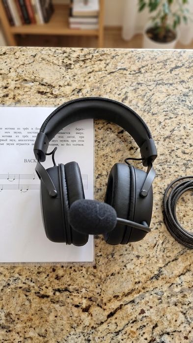 Продам беспроводные игровые наушники MCHOSE V9 Pro.