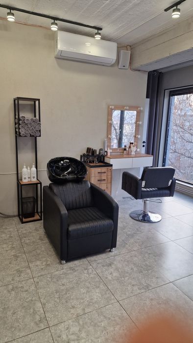 Сдам в аренду парикмахерское кресло