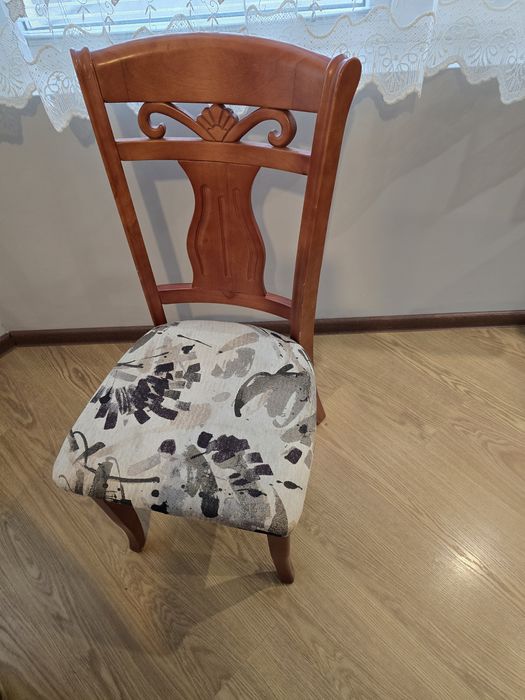 Трапезна маса с шест стола