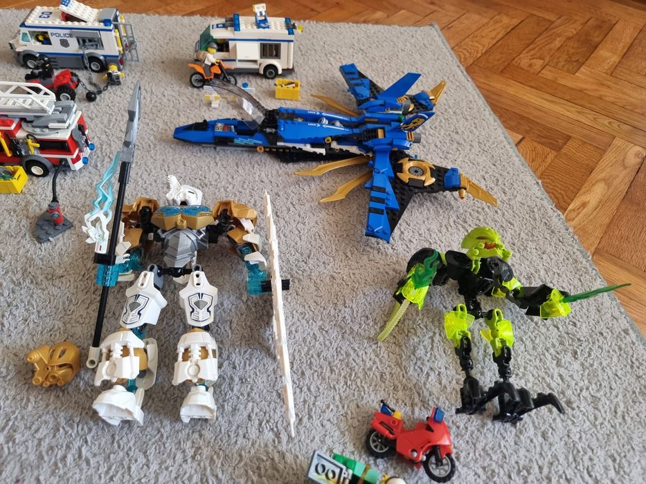 Vând lego Star wars bioncile hero factory city nexo knights chima