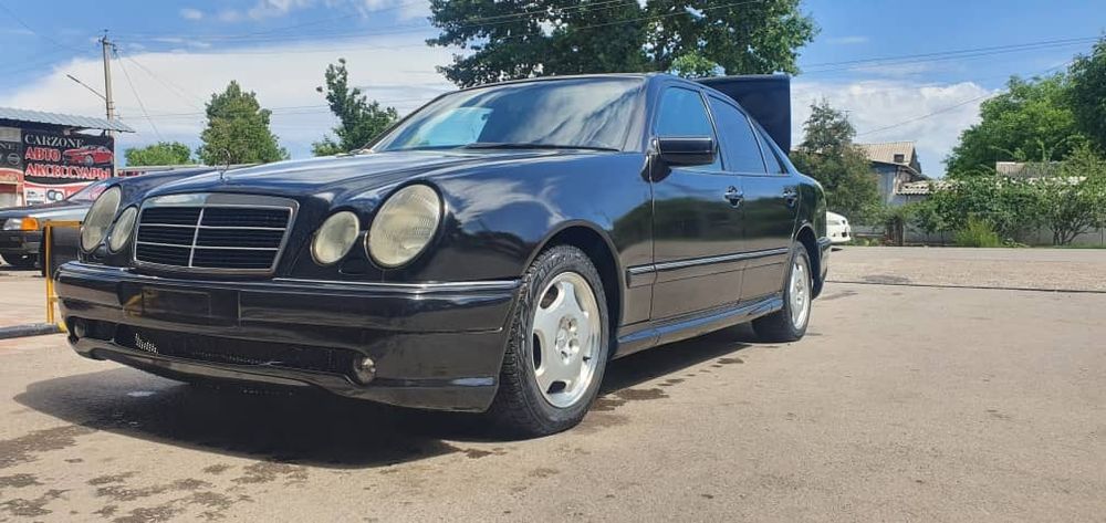 Бампер на мерседес w210  5.5 дорестайлинг