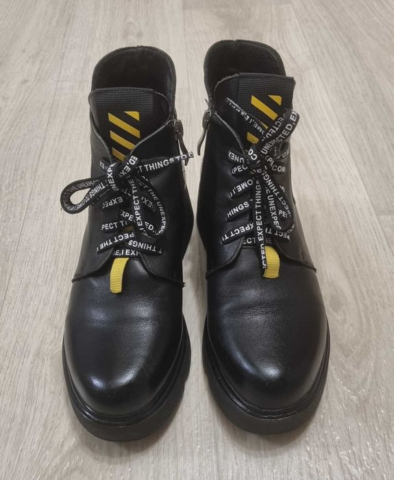 Продам демисезонную обувь 36 размер