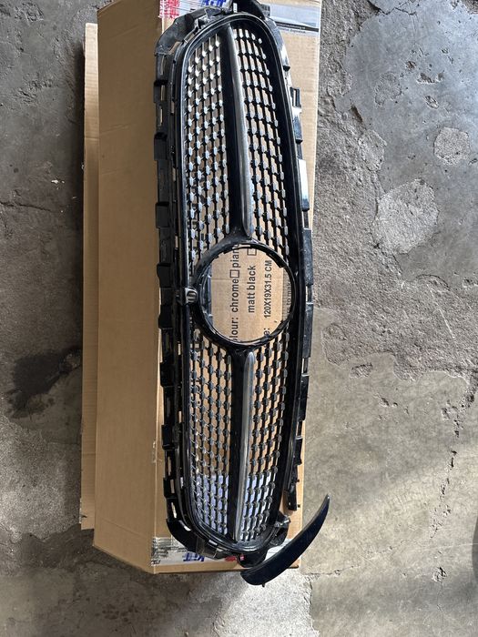 Решетка за Mercedes-Benz W213 facelift