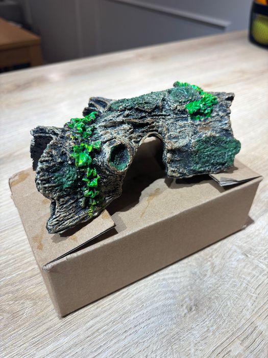 Хралупи за терариум и влечуги