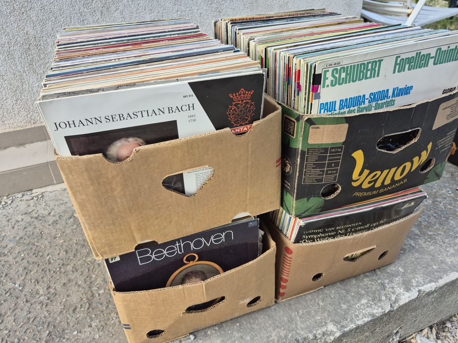 Vând 150lp Discuri Vinil muzică clasică mixta pentru pick-up