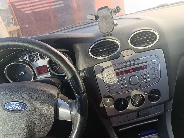 FORD Focus 2010 — imagine 5