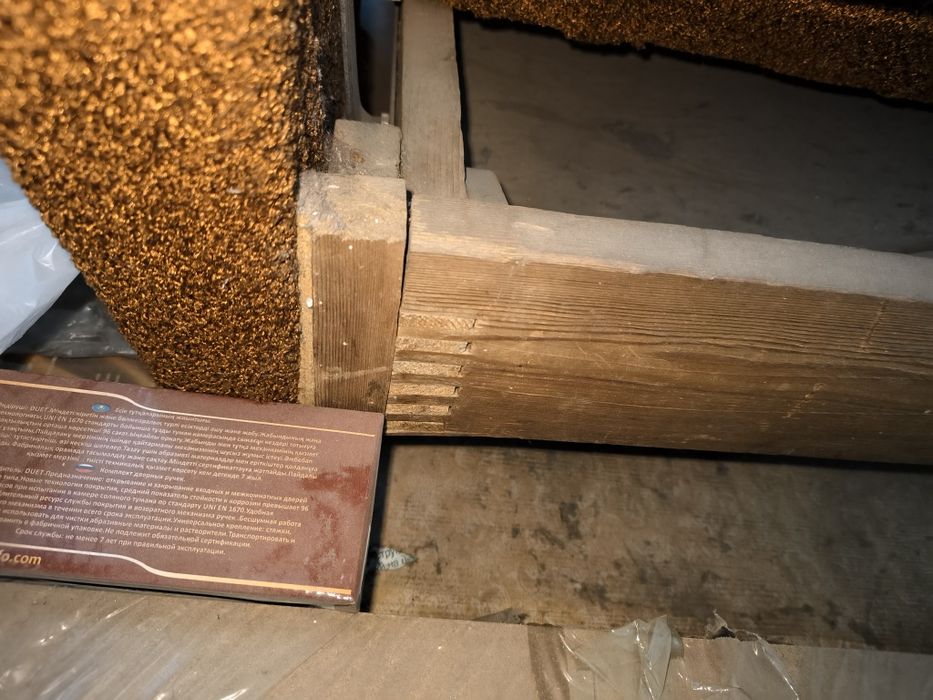 Продаю диван. Самовывоз.