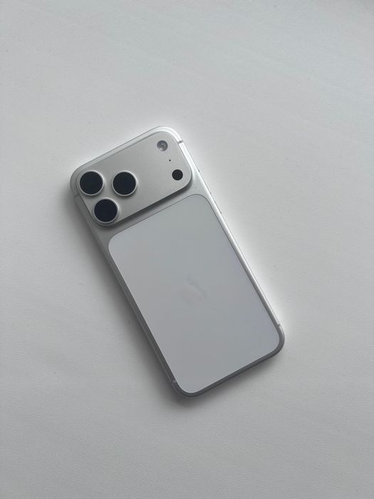 iPhone 17 pro max, 100% акб