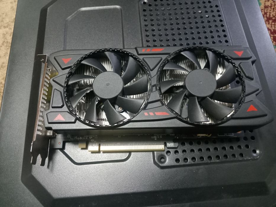 Видеокарта rx 570 на 4 gb