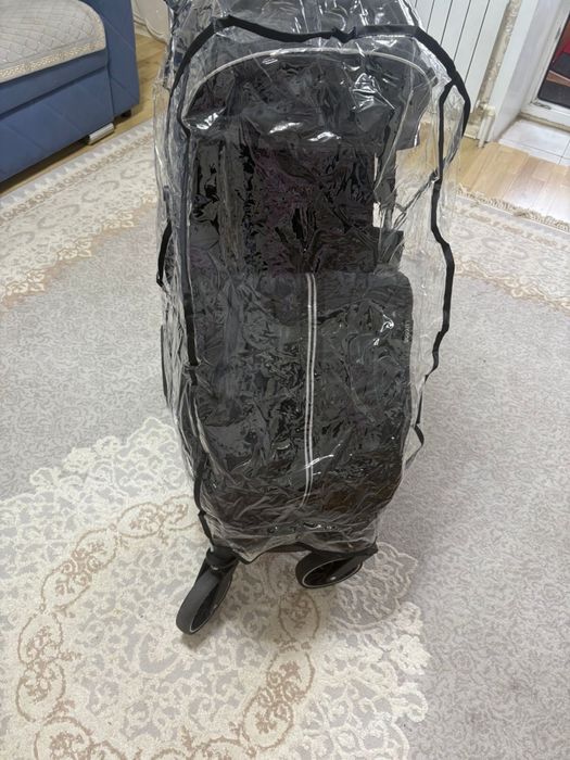 Продам прогулочную коляску