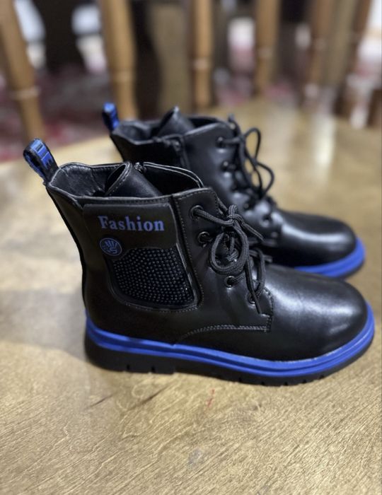 Ботинки детские новые