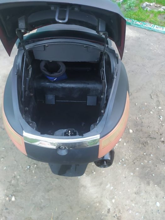 Продам макси скутер