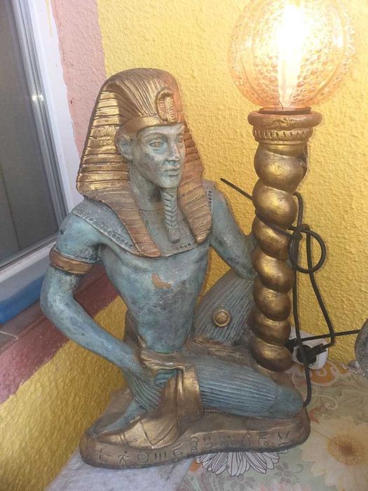 Veioza faraon cu bura din sticla