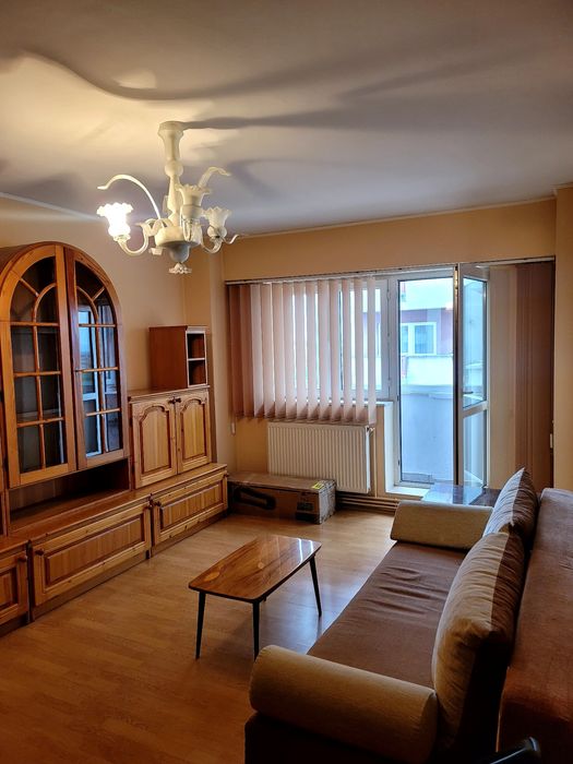 Vand apartament 3 camere