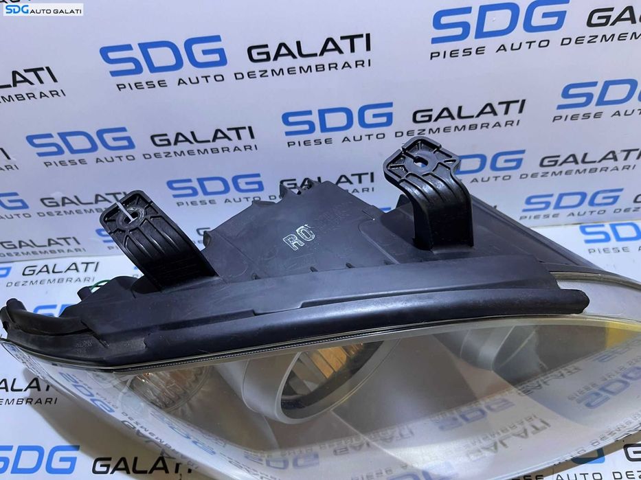 Far Dreapta Halogen SsangYong Rodius 2004 - 2012 [L2150]
