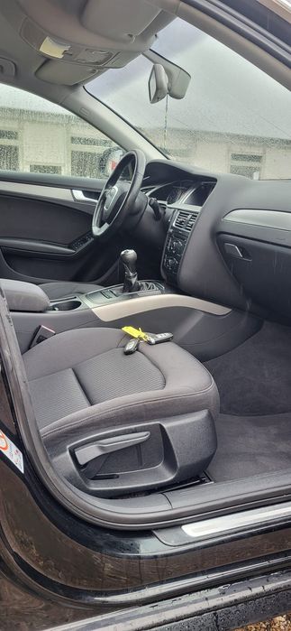 Audi a4    benzina  1,8