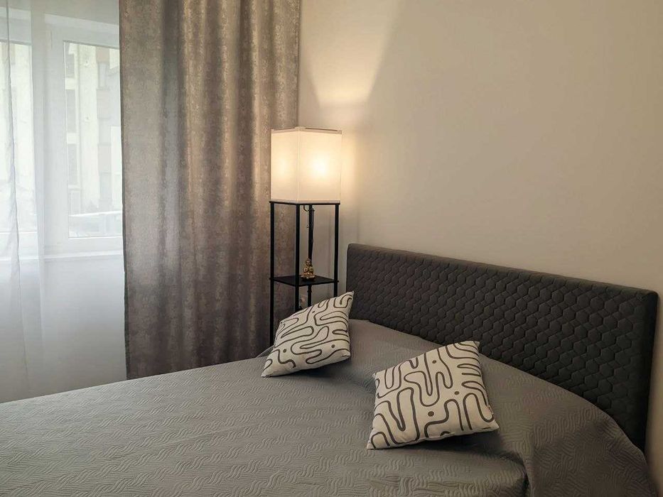 Închiriez apartament