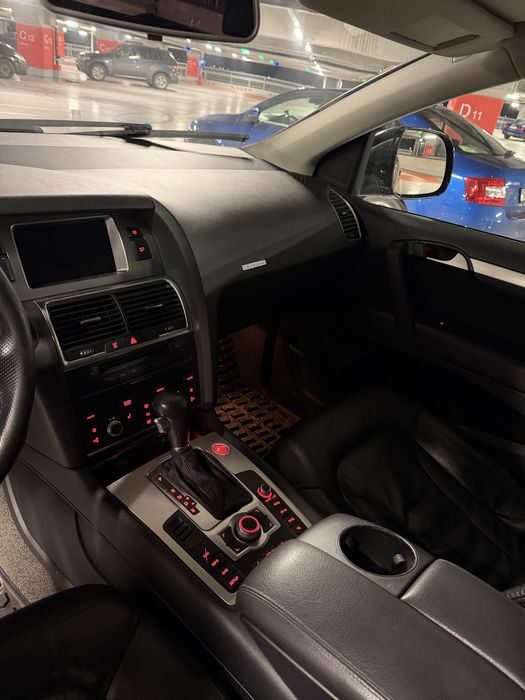 Audi Q7 Autoutilitara 3.0 BUG